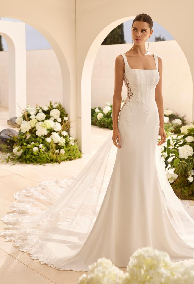 Dettaglio corpetto in pizzo dell abito da sposa Nedet Rosa Clara
