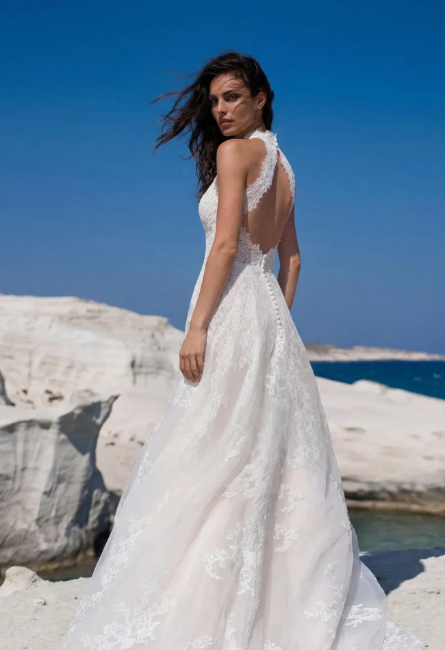 Dettaglio pizzo macrame e tulle dell abito da sposa Wunmi Pronovias